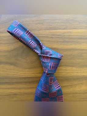 Altea Geometric Silk Tie in Blue and Red